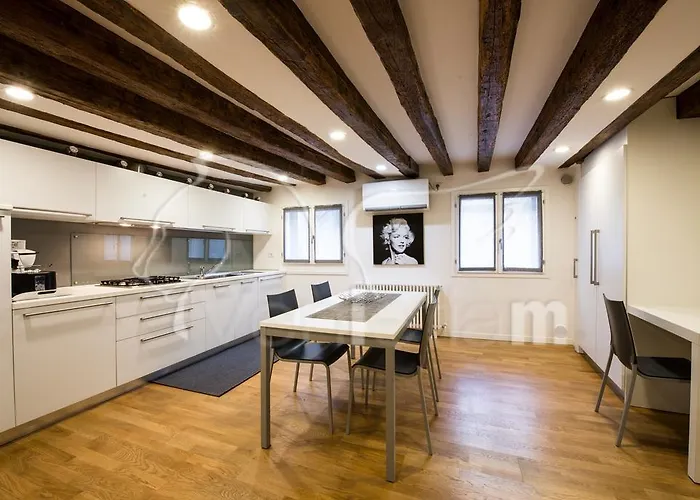 The Lion\'S House Apt5