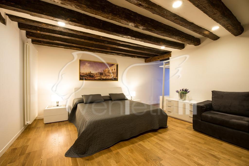 The Lion's House Apt5 *